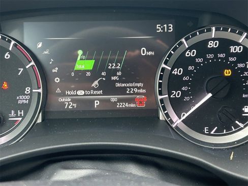 Used 2024 Toyota Highlander LE image 40