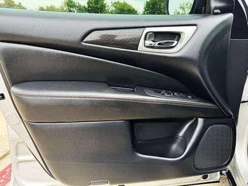 Used 2019 Nissan Pathfinder SV w/ Rock Creek Edition FWD image 34