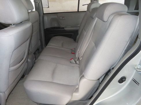 Used 2004 Toyota Highlander 4WD V6 image 21