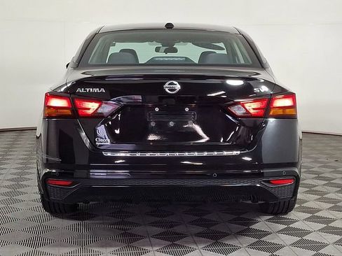 Used 2021 Nissan Altima 2.5 SV FWD image 8
