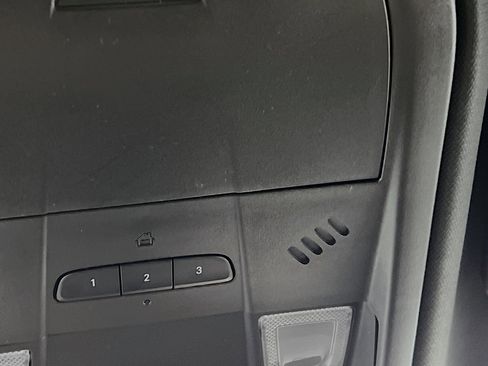 Used 2017 Cadillac XT5 FWD image 22