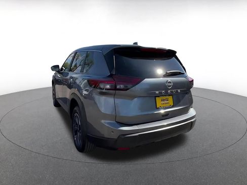 Used 2025 Nissan Rogue SV FWD image 11