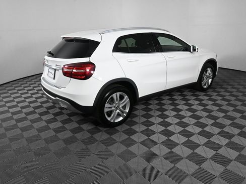 Used 2020 Mercedes-Benz GLA 250 4MATIC image 25
