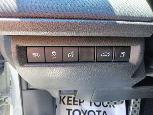 Used 2025 Toyota Camry SE FWD image 18