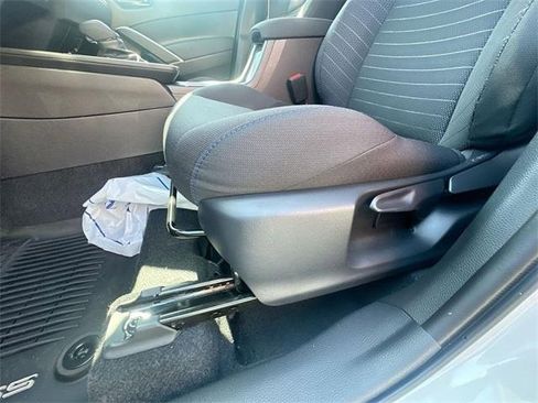 Used 2026 Toyota Corolla Cross SE image 21