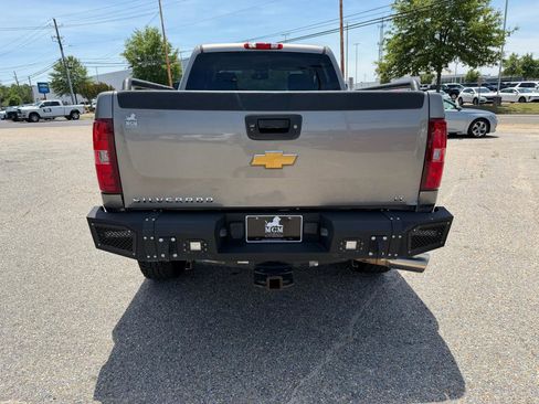 Used 2014 Chevrolet Silverado 2500 LT w/ Interior Plus Package AWD/4WD image 22