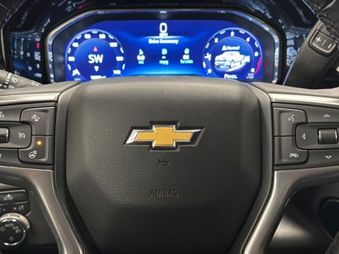 Used 2023 Chevrolet Silverado 1500 LT AWD/4WD image 15