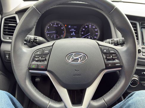 Used 2017 Hyundai Tucson Night AWD/4WD image 24