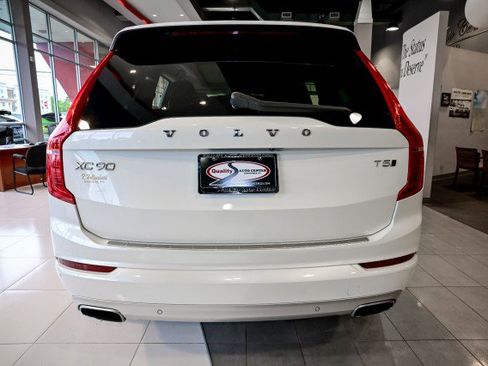 Used 2020 Volvo XC90 T5 Momentum w/ Protection Package Premier AWD/4WD image 6