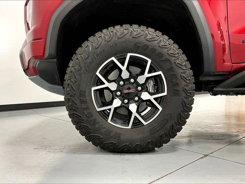 Used 2023 GMC Canyon AT4X image 11