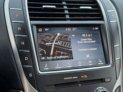 Used 2020 Lincoln Nautilus Reserve image 19