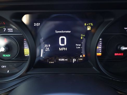 Used 2024 Jeep Wrangler Unlimited Sahara AWD/4WD image 14