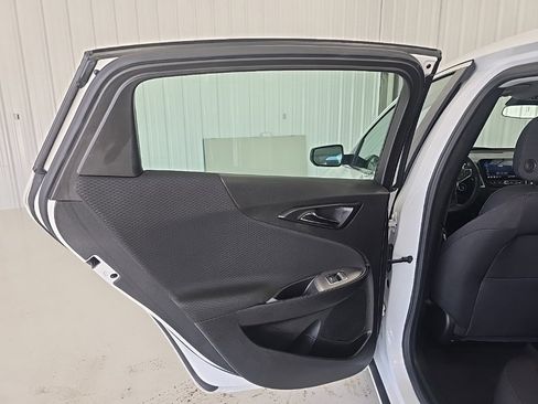 Used 2024 Chevrolet Malibu LT image 17