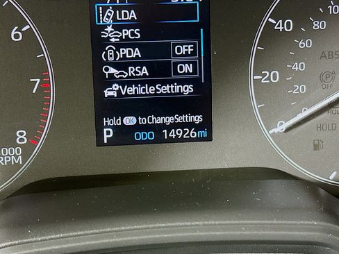 Used 2025 Toyota Corolla LE image 18