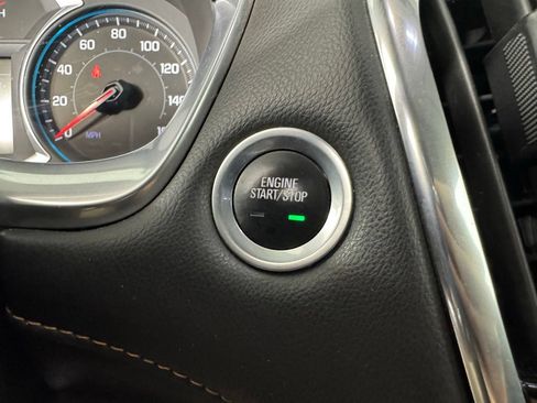Used 2018 Chevrolet Traverse LT FWD image 26