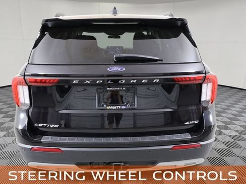 Used 2025 Ford Explorer Active w/ Active Comfort Package AWD/4WD image 8