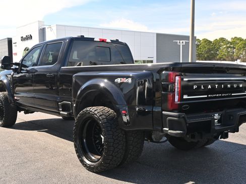 Used 2025 Ford F450 Platinum w/ Platinum Plus Package image 12