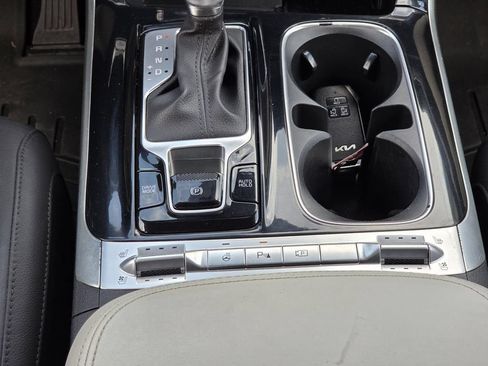 Used 2024 Kia Carnival SX Prestige FWD image 13