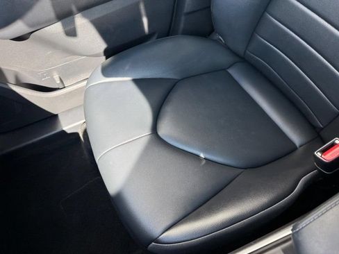 Used 2022 Toyota Highlander XLE FWD image 26