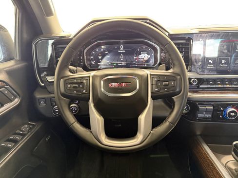 Used 2024 GMC Sierra 1500 Elevation w/ Elevation Premium Package AWD/4WD image 16