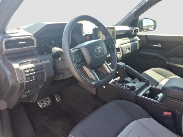 Used 2025 Toyota Tacoma TRD Sport AWD/4WD image 14