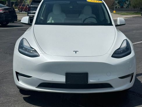 Used 2021 Tesla Model Y Long Range AWD/4WD image 5