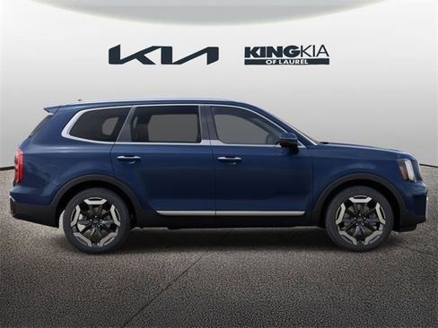 New 2025 Kia Telluride S image 8