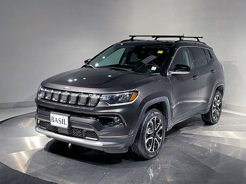 Used 2022 Jeep Compass Limited image 8