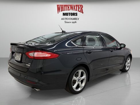 Used 2014 Ford Fusion SE FWD image 4