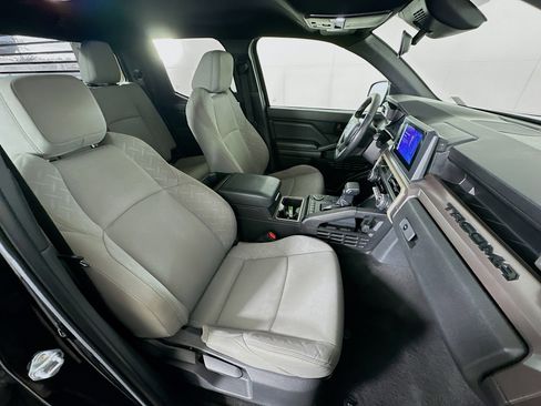 Used 2024 Toyota Tacoma SR5 image 28