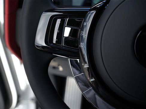 New 2026 Rolls-Royce Cullinan image 24