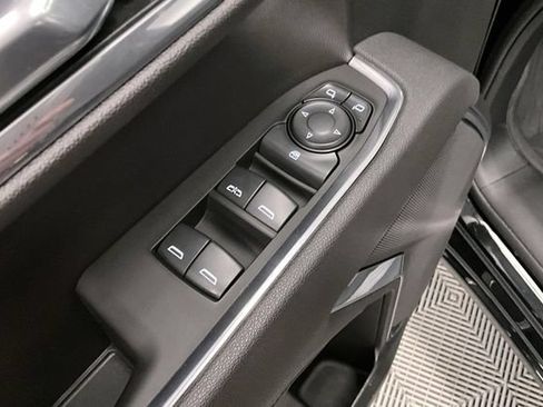 Used 2025 GMC Sierra 1500 SLE w/ Preferred Package AWD/4WD image 39