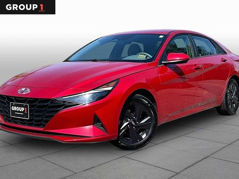 Used 2022 Hyundai Elantra SEL FWD image 1