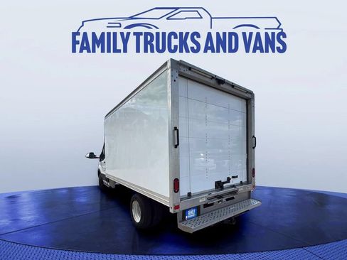 Used 2018 Ford Transit 350 156 DRW RWD image 5