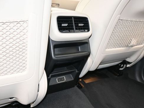 Used 2024 Mercedes-Benz GLE 450e 4MATIC image 48