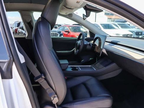Used 2021 Tesla Model Y Long Range AWD/4WD image 15