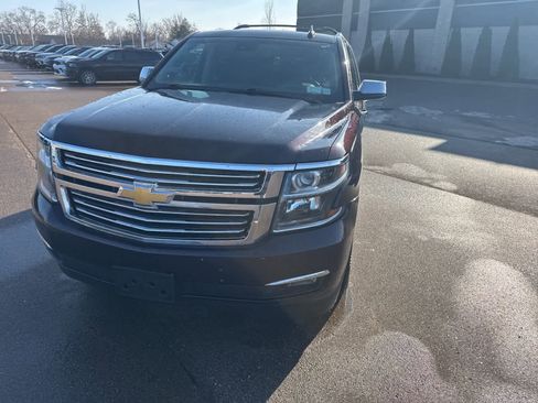 Used 2020 Chevrolet Tahoe Premier w/ Premier 6.2L Value Package image 3