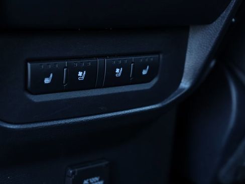 Used 2023 Toyota Tundra Platinum image 16