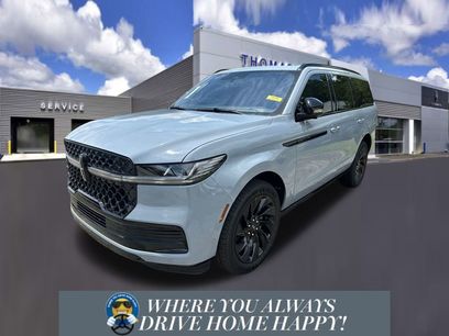 New 2025 Lincoln Navigator Reserve w/ Jet Appearance Package