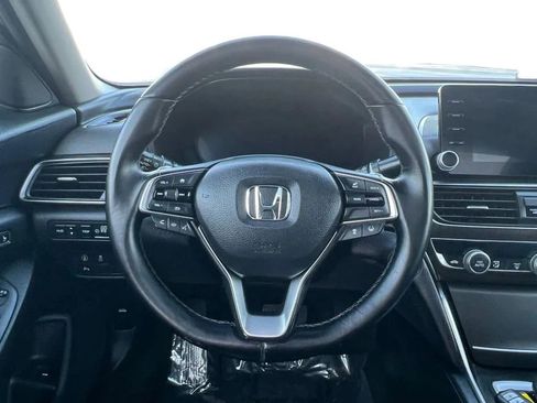 Used 2018 Honda Accord Touring image 12