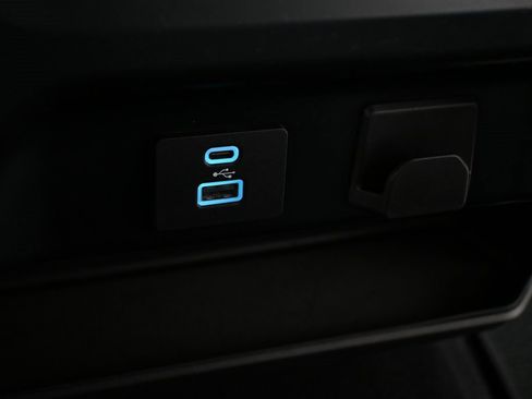 Used 2023 Ford F150 XLT image 35