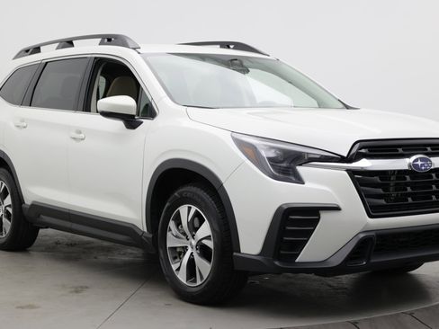 Used 2025 Subaru Ascent Premium AWD/4WD image 3