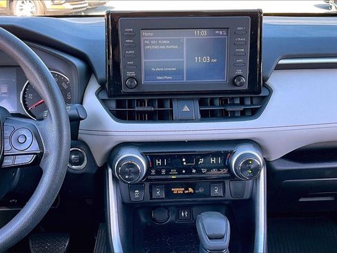 Used 2019 Toyota RAV4 XLE image 9