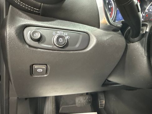 Used 2025 Chevrolet Blazer LT AWD/4WD image 40