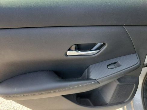 Certified 2021 Nissan Sentra SV FWD image 14