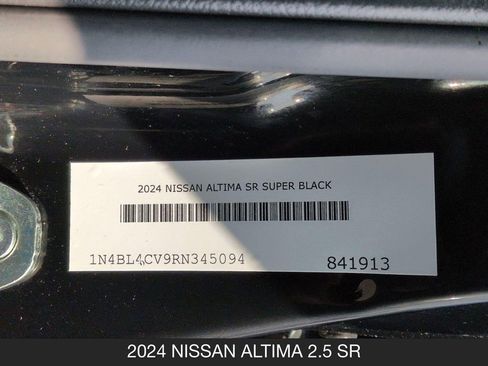 Used 2024 Nissan Altima 2.5 SR FWD image 24