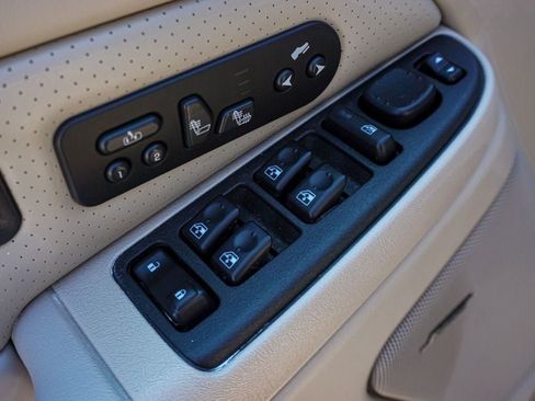 Used 2003 Cadillac Escalade AWD image 22