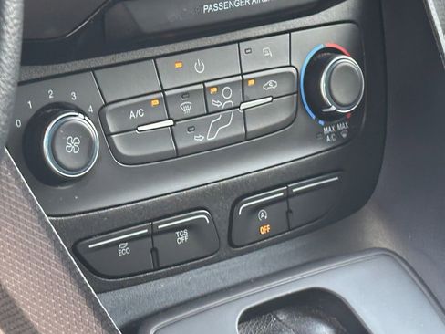 Used 2023 Ford Transit Connect XLT image 13