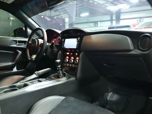 Used 2018 Subaru BRZ Limited w/ 50th Anniversary Edition image 34