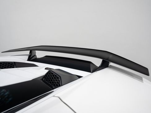 Used 2024 Lamborghini Huracan Tecnica RWD image 20
